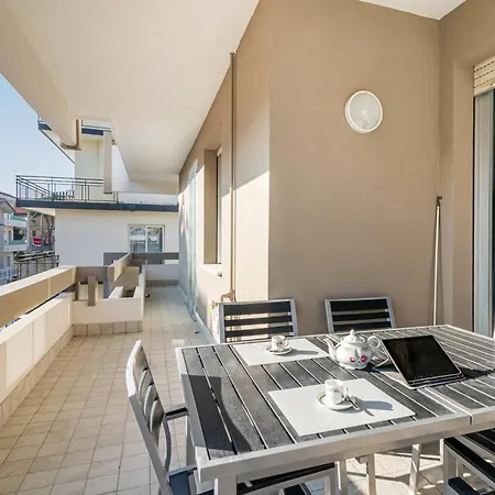 Gelsomino Huge アパート